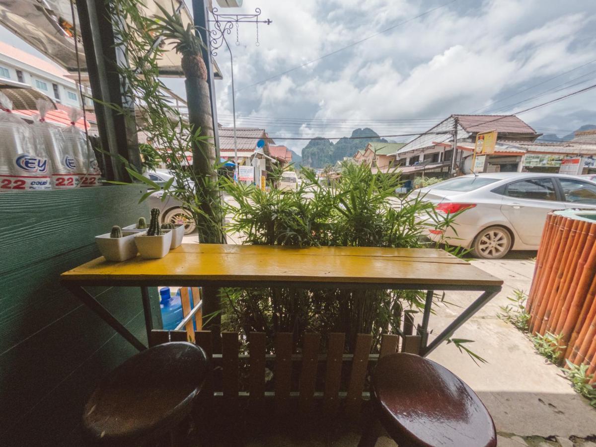 Pan'S Place Hotel Vang Vieng Luaran gambar